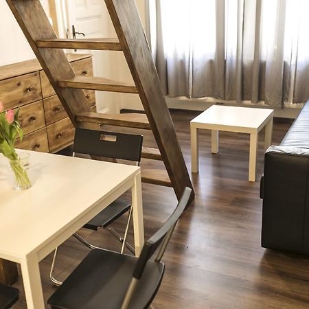 Freedom Rooms & Apartments Прага Экстерьер фото