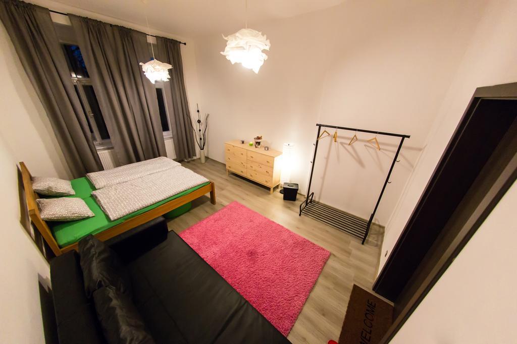 Freedom Rooms & Apartments Прага Экстерьер фото
