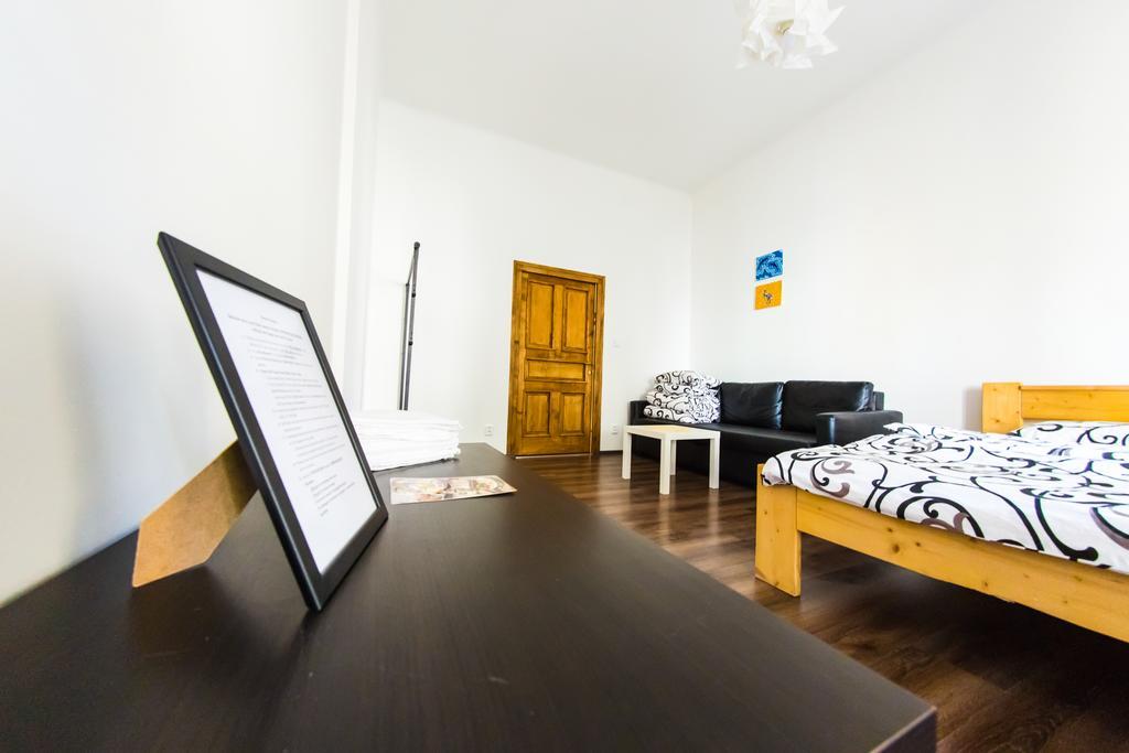 Freedom Rooms & Apartments Прага Экстерьер фото