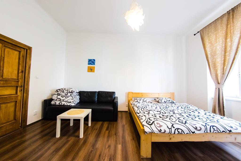 Freedom Rooms & Apartments Прага Экстерьер фото