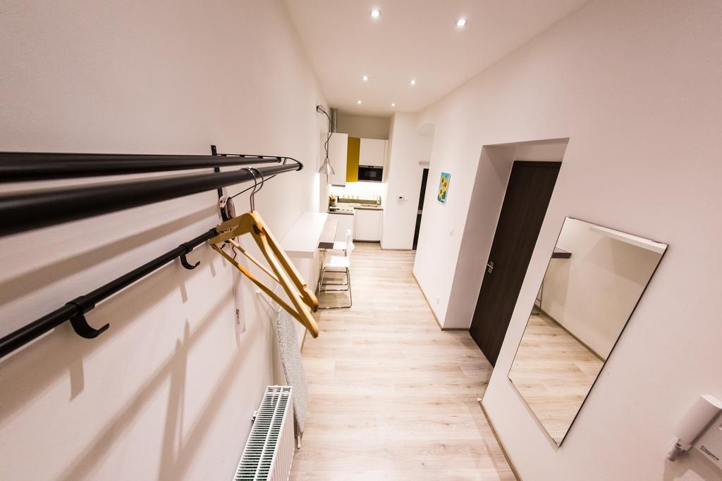Freedom Rooms & Apartments Прага Экстерьер фото
