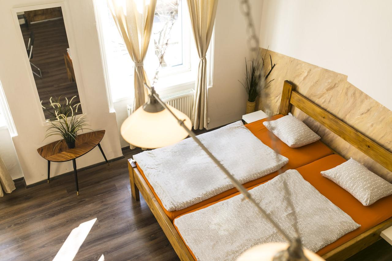 Freedom Rooms & Apartments Прага Экстерьер фото