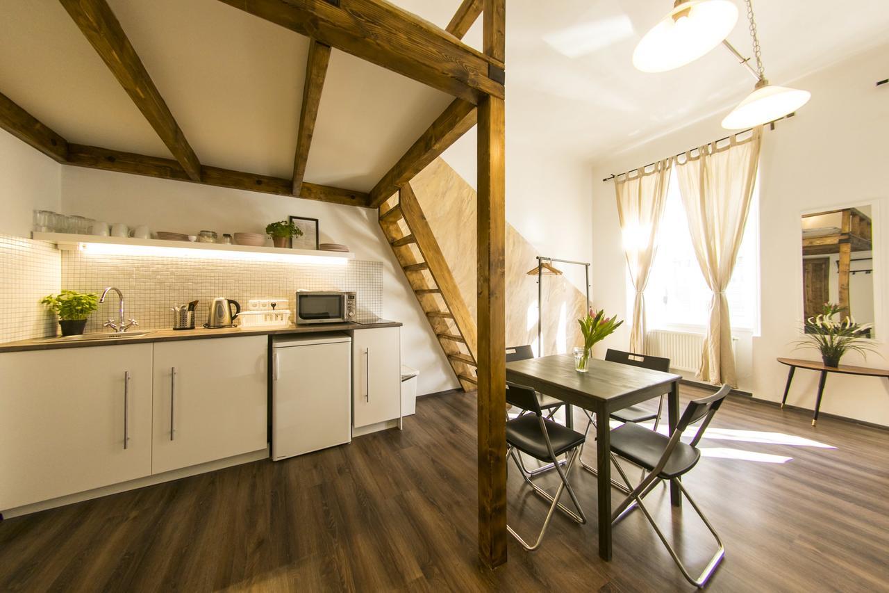 Freedom Rooms & Apartments Прага Экстерьер фото