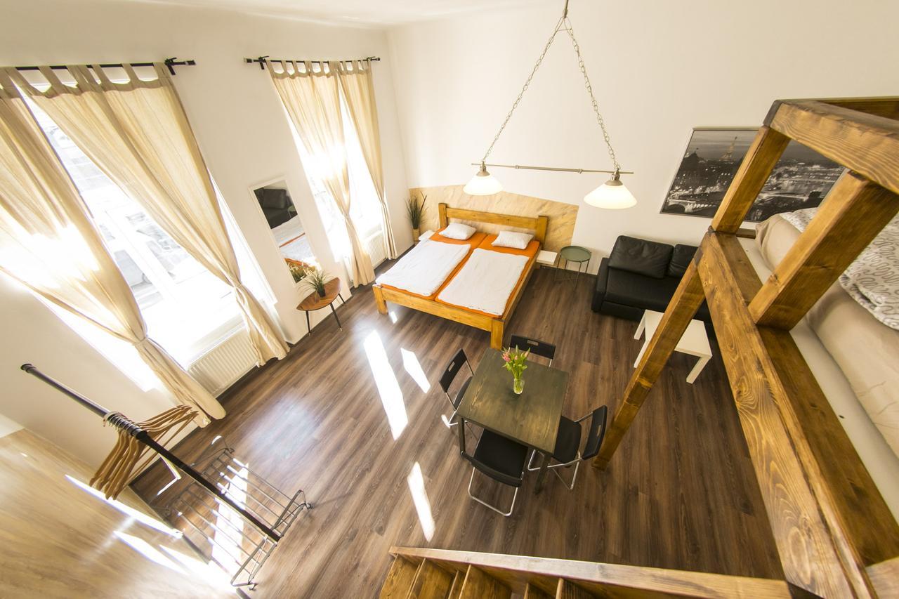 Freedom Rooms & Apartments Прага Экстерьер фото