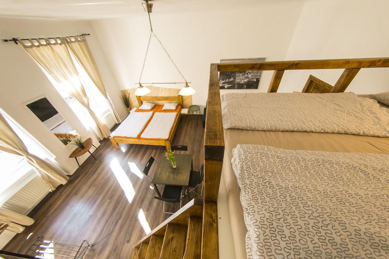 Freedom Rooms & Apartments Прага Экстерьер фото