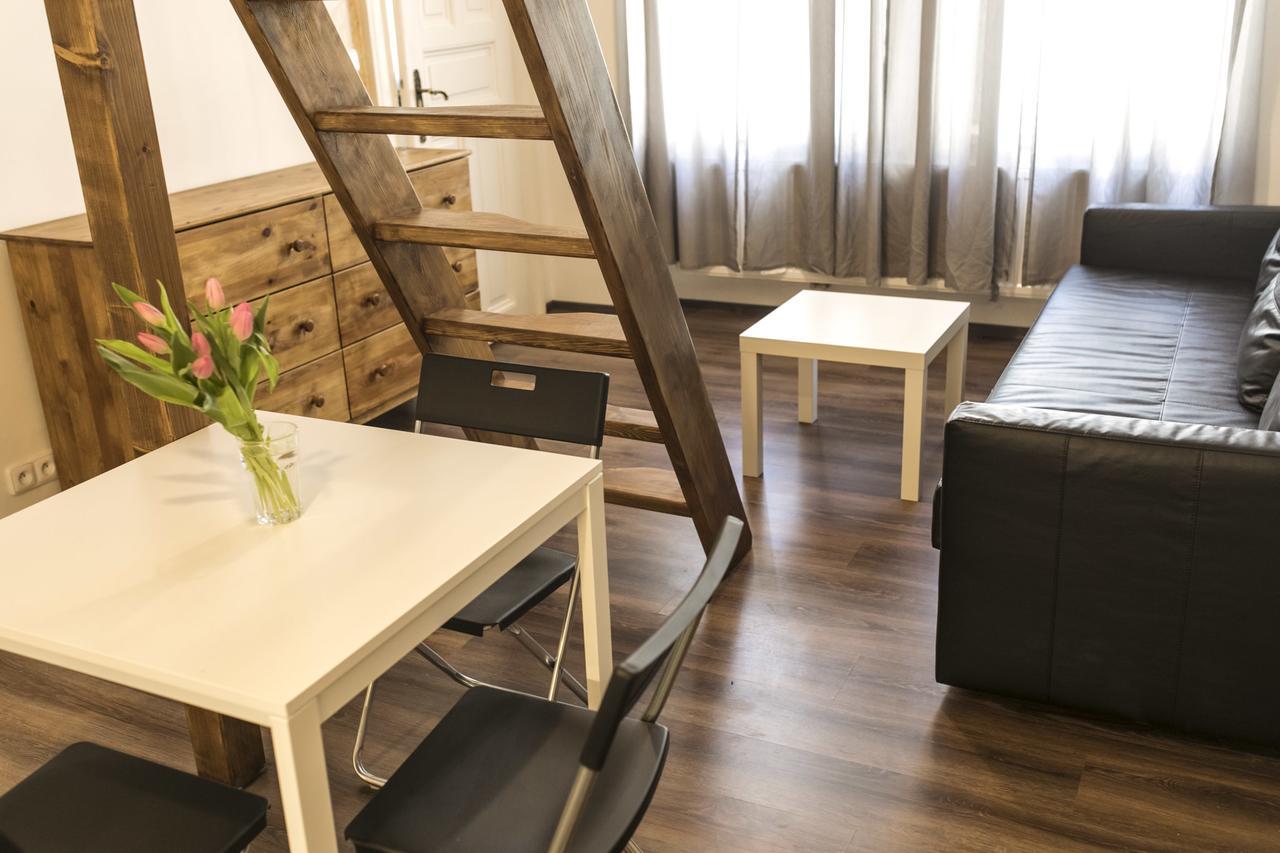 Freedom Rooms & Apartments Прага Экстерьер фото
