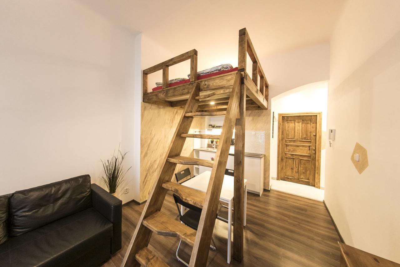 Freedom Rooms & Apartments Прага Экстерьер фото