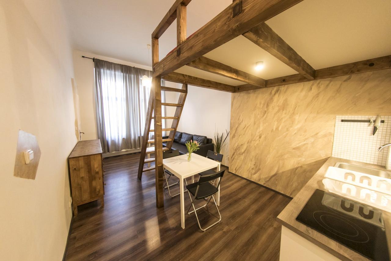 Freedom Rooms & Apartments Прага Экстерьер фото