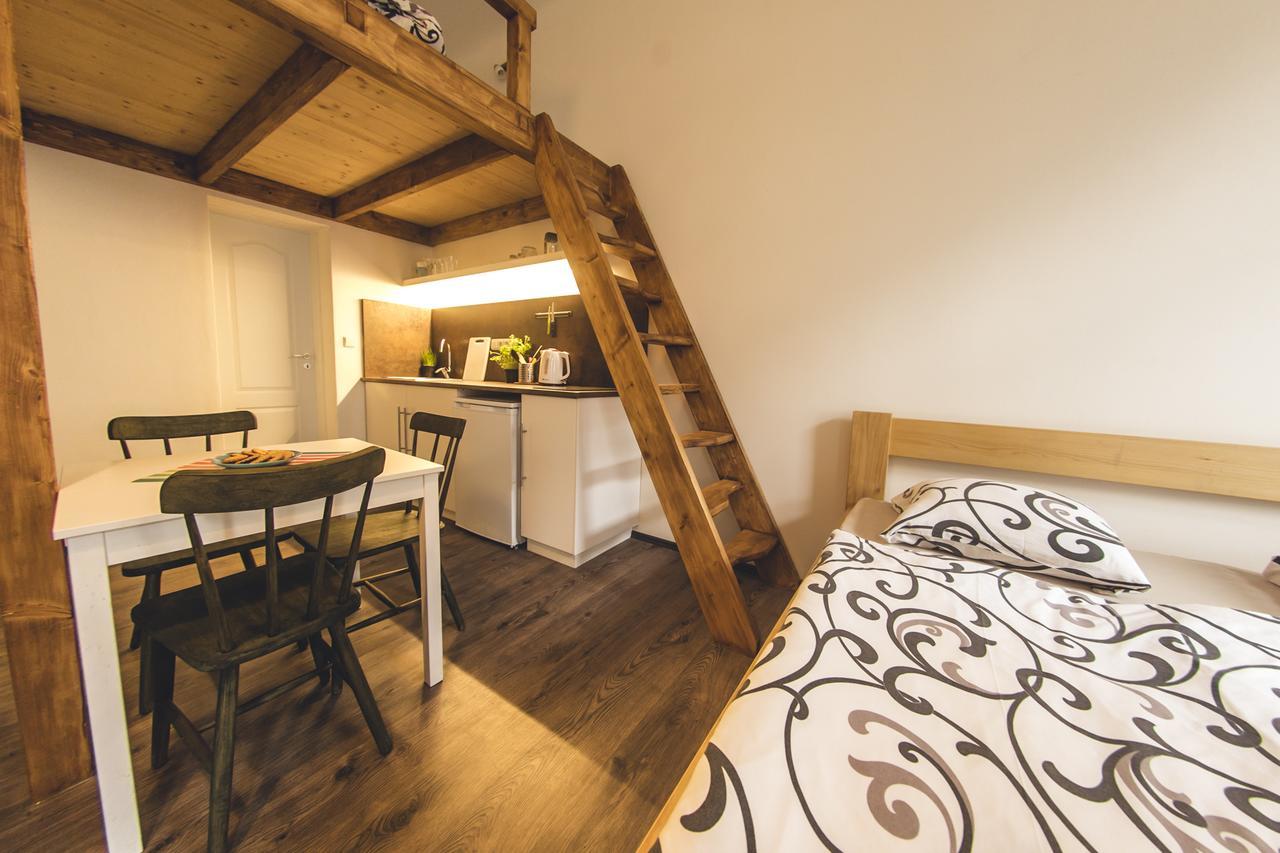 Freedom Rooms & Apartments Прага Номер фото