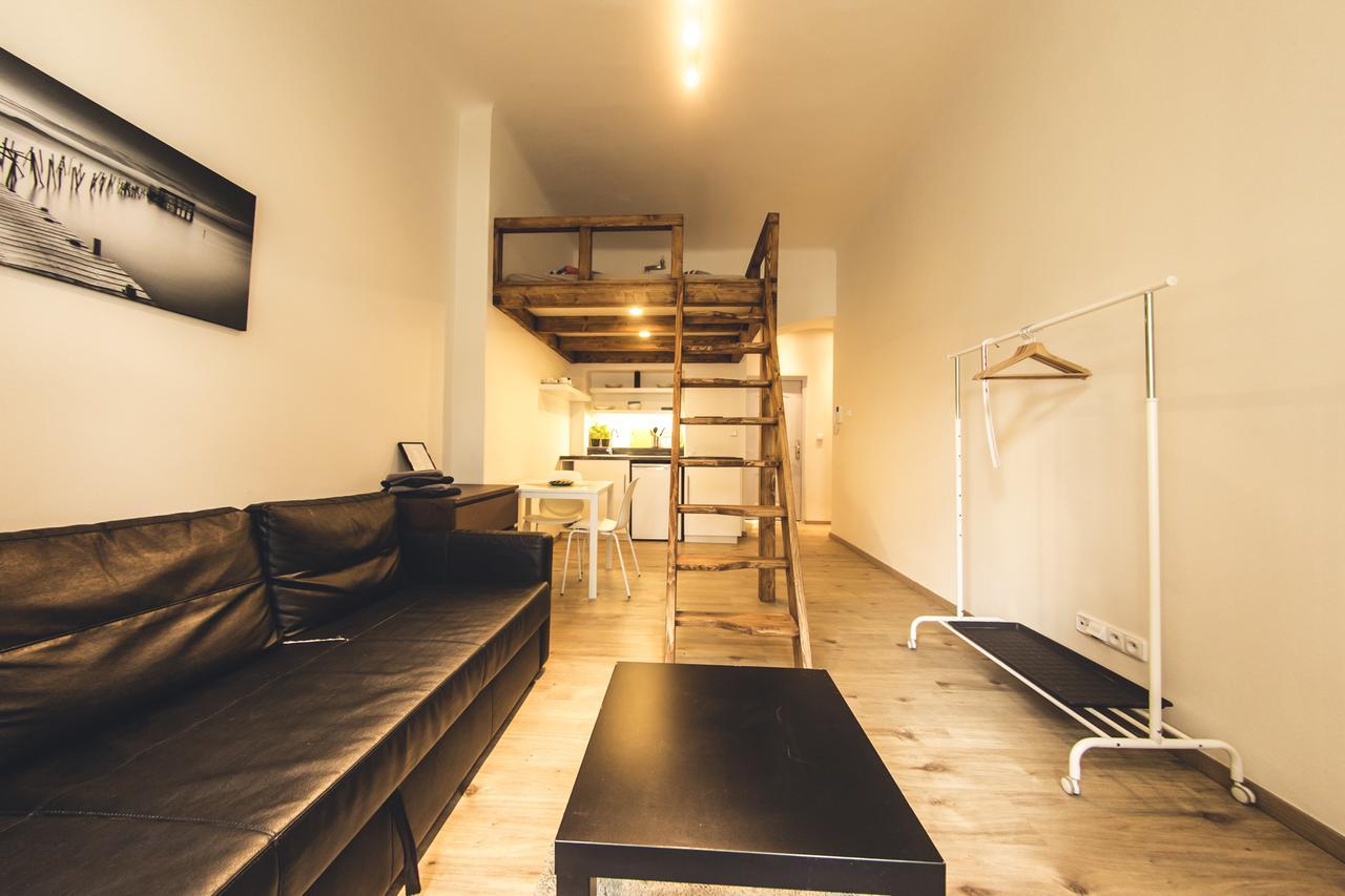 Freedom Rooms & Apartments Прага Номер фото