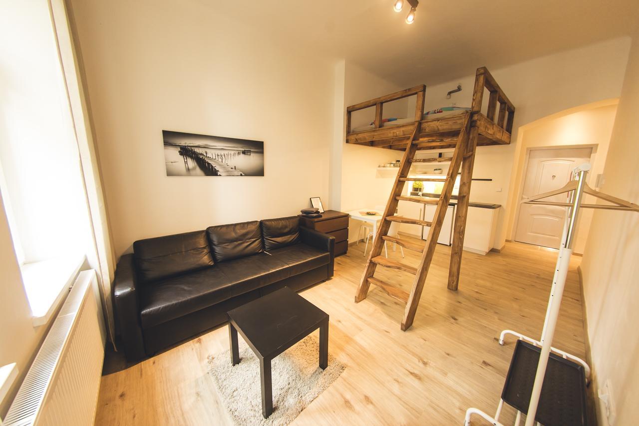 Freedom Rooms & Apartments Прага Экстерьер фото