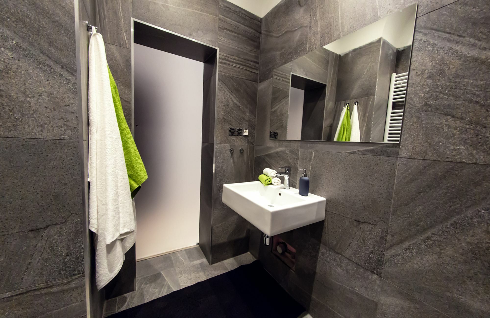 Freedom Rooms & Apartments Прага Экстерьер фото